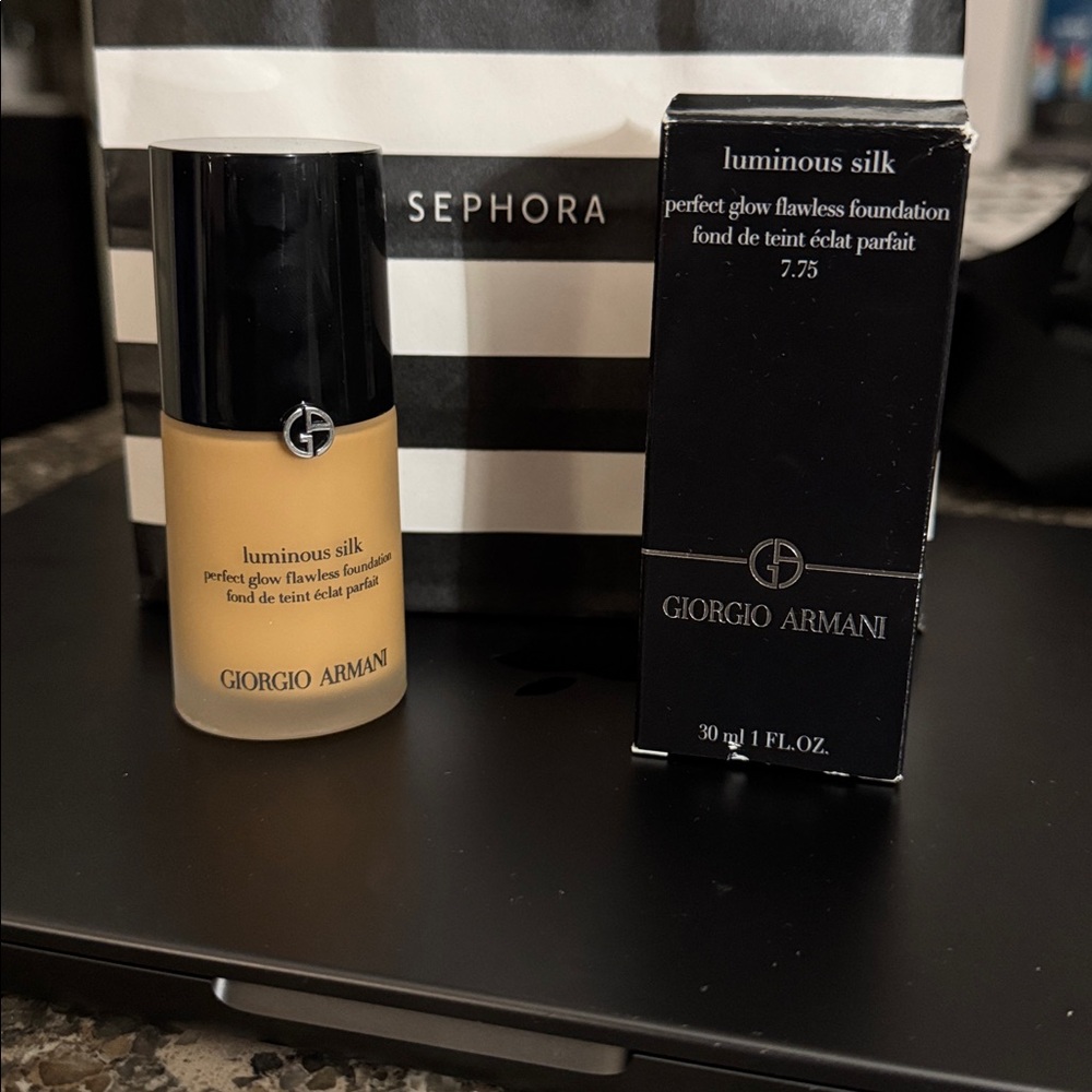 Giorgio Armani luminous silk foundation